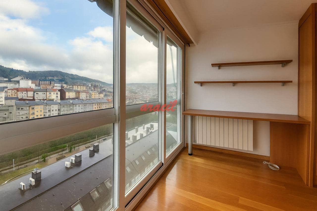 4 soveværelse Lejlighed til leje i Ourense by med garage - € 1.100 (Ref: 9169306)