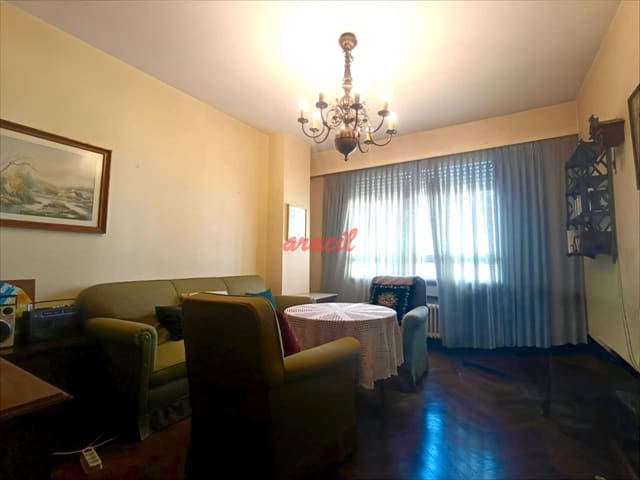 6 bedroom Flat for sale in Ourense city with garage - € 395,000 (Ref: 9217006)