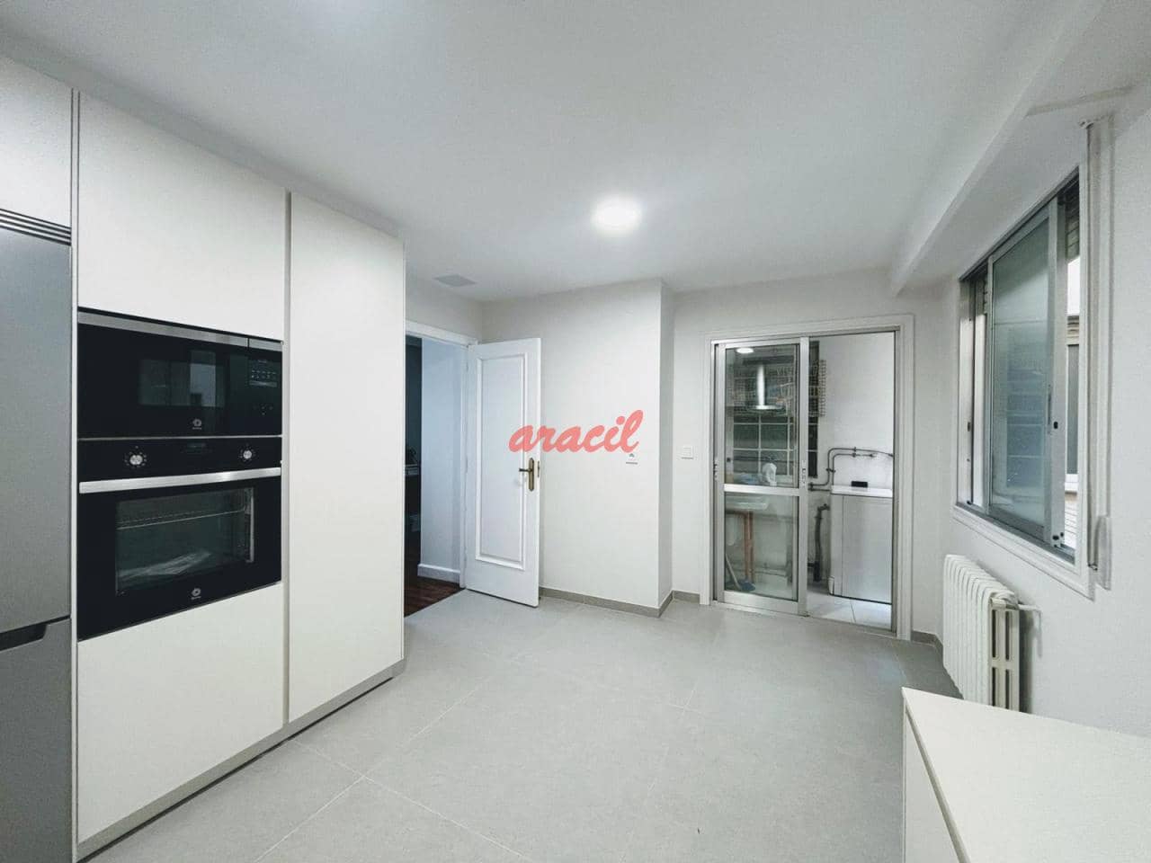 4 soveværelse Lejlighed til salg i Ourense by med garage - € 480.000 (Ref: 9226187)