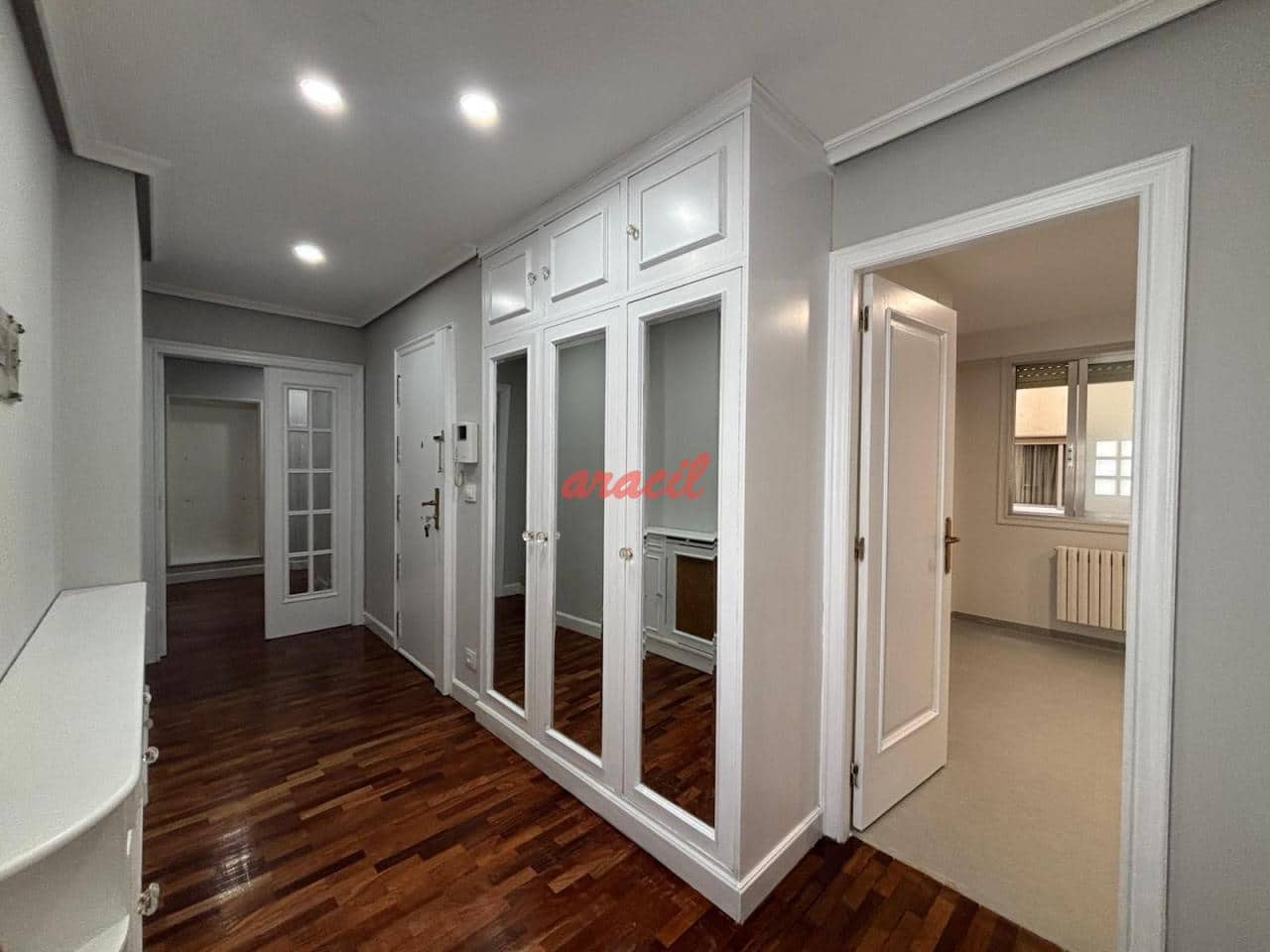 4 soveværelse Lejlighed til salg i Ourense by med garage - € 480.000 (Ref: 9226187)