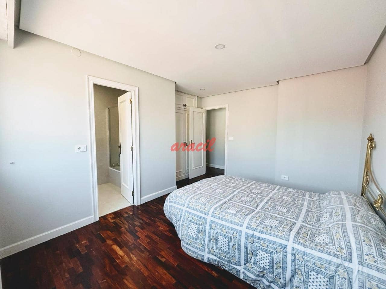 4 soveværelse Lejlighed til salg i Ourense by med garage - € 480.000 (Ref: 9226187)