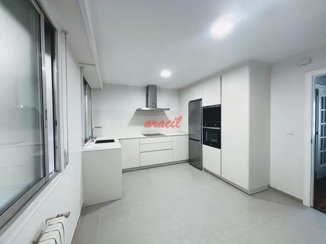 4 bedroom Flat for sale in Ourense city with garage - € 480,000 (Ref: 9226187)