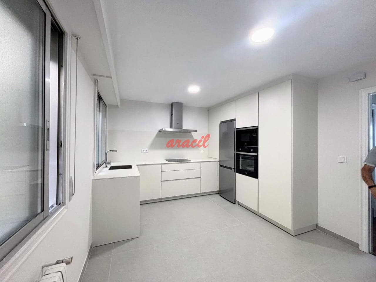 4 soveværelse Lejlighed til salg i Ourense by med garage - € 480.000 (Ref: 9226187)