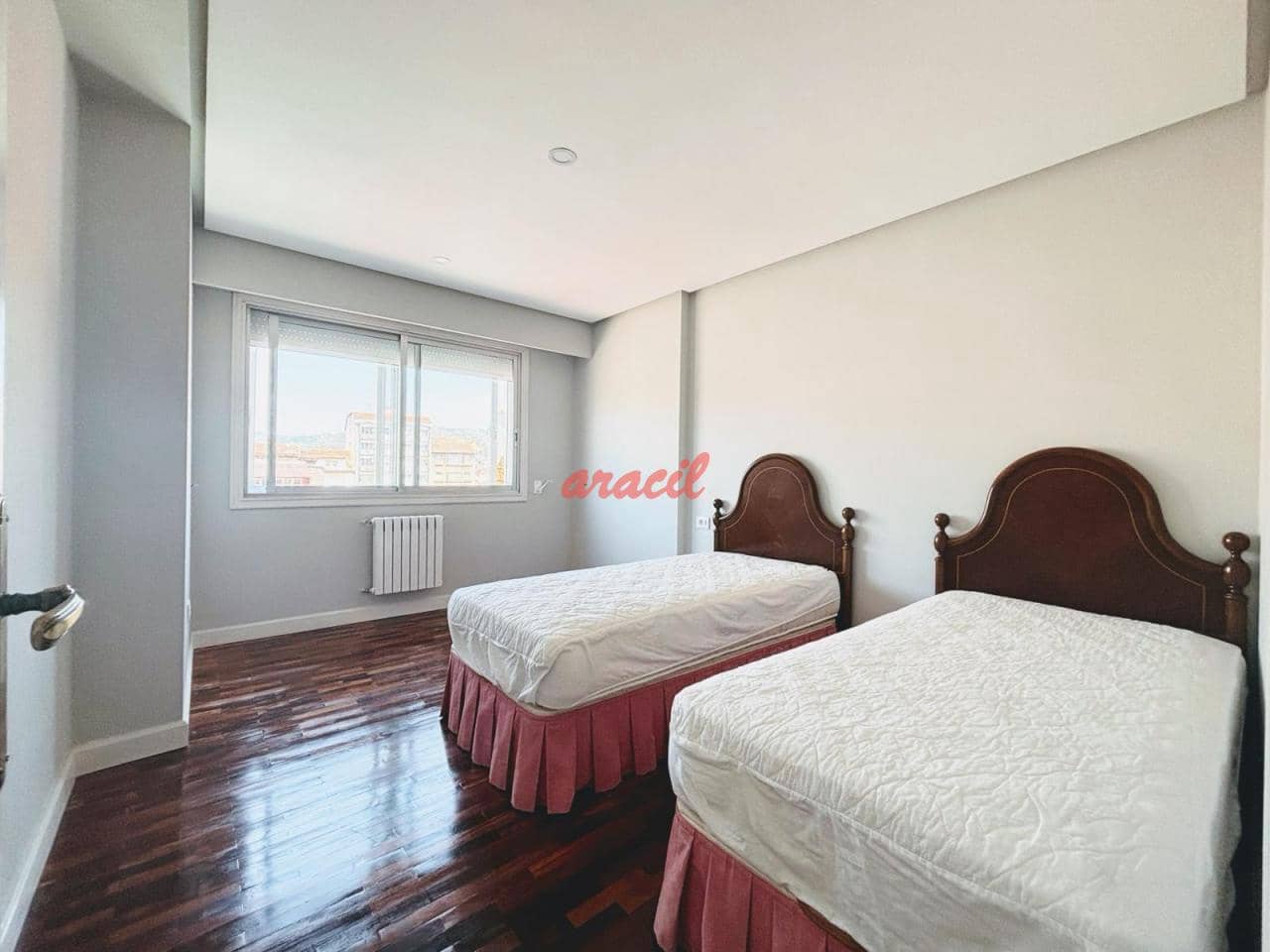 4 soveværelse Lejlighed til salg i Ourense by med garage - € 480.000 (Ref: 9226187)