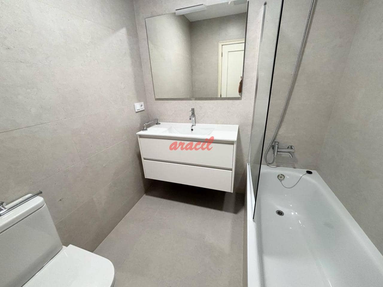 4 soveværelse Lejlighed til salg i Ourense by med garage - € 480.000 (Ref: 9226187)