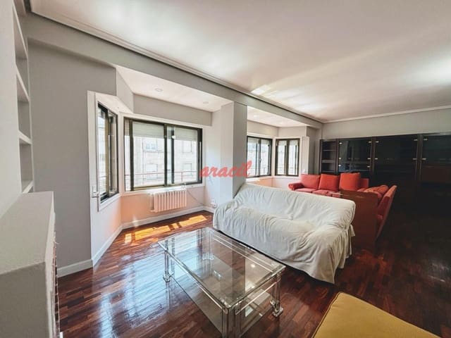 4 bedroom Flat for sale in Ourense city with garage - € 480,000 (Ref: 9226187)