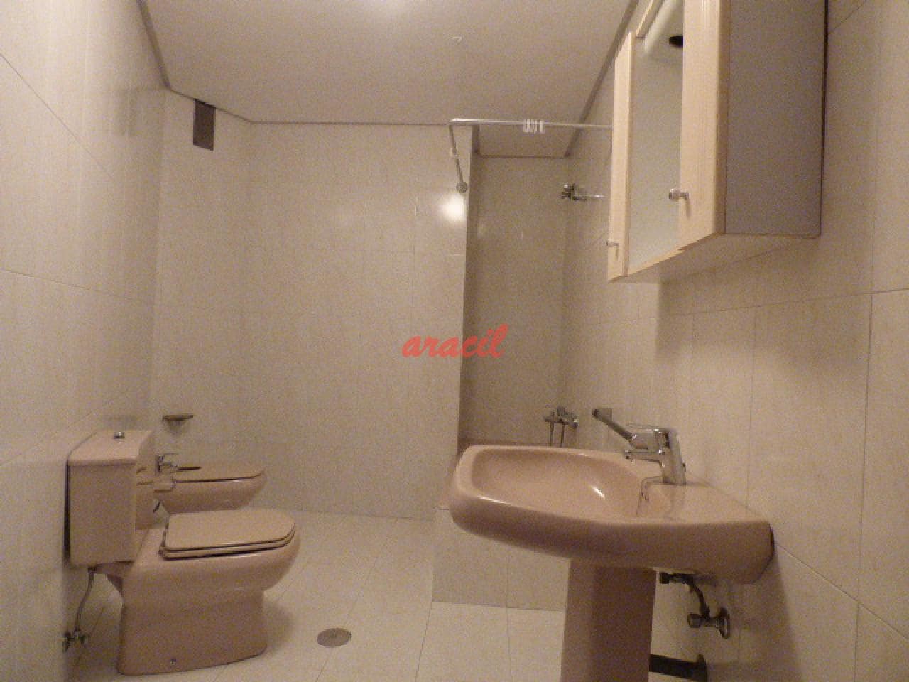 2 bedroom Apartment for rent in Ourense city with garage - € 750 (Ref: 9280738)