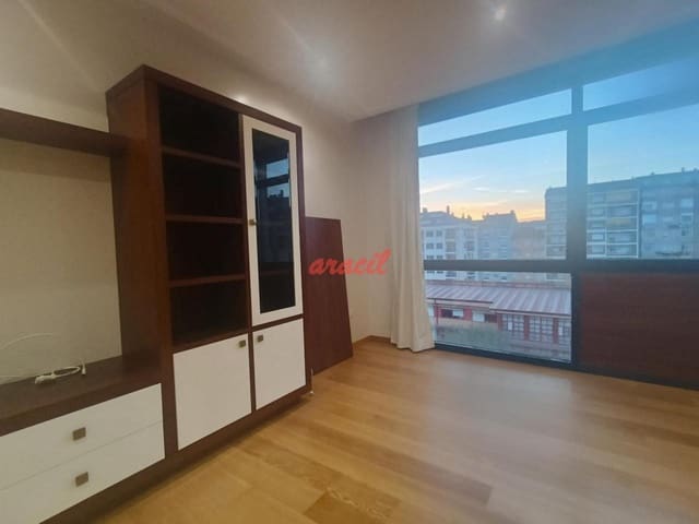 3 bedroom Flat for rent in Ourense city with garage - € 900 (Ref: 9284870)