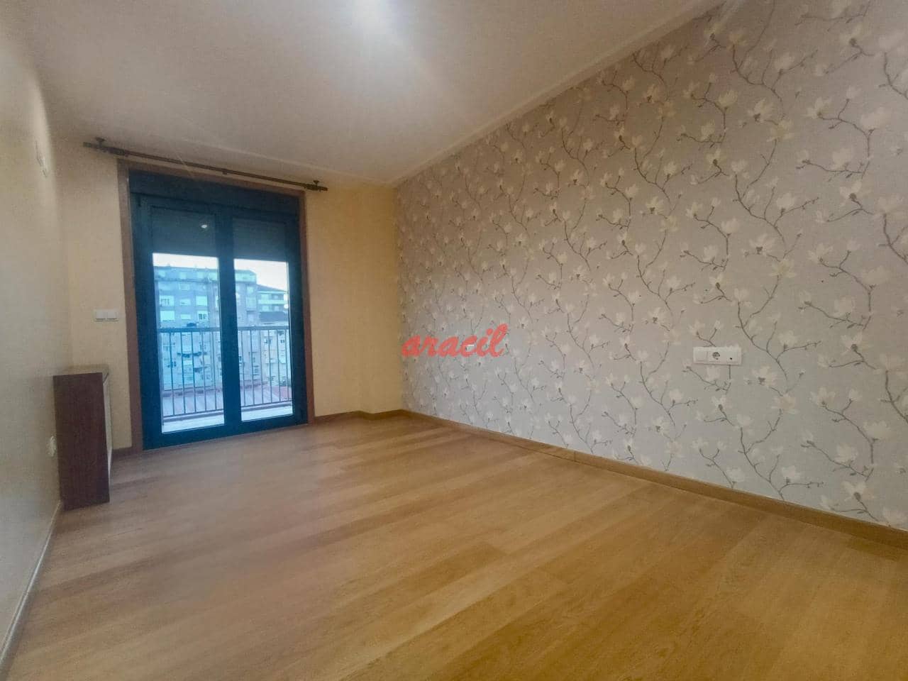 3 bedroom Flat for rent in Ourense city with garage - € 900 (Ref: 9284870)