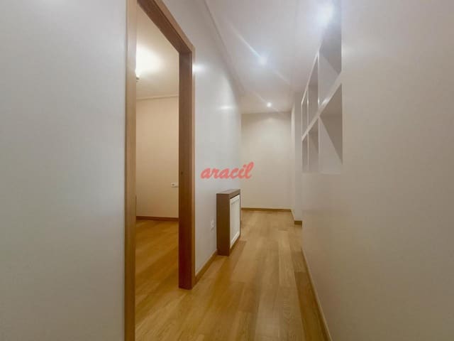 3 bedroom Flat for rent in Ourense city with garage - € 900 (Ref: 9284870)