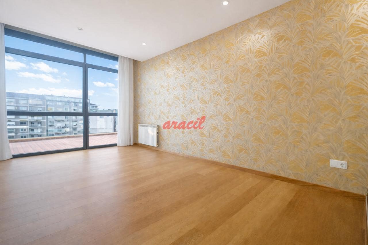 3 bedroom Flat for rent in Ourense city with garage - € 900 (Ref: 9284870)