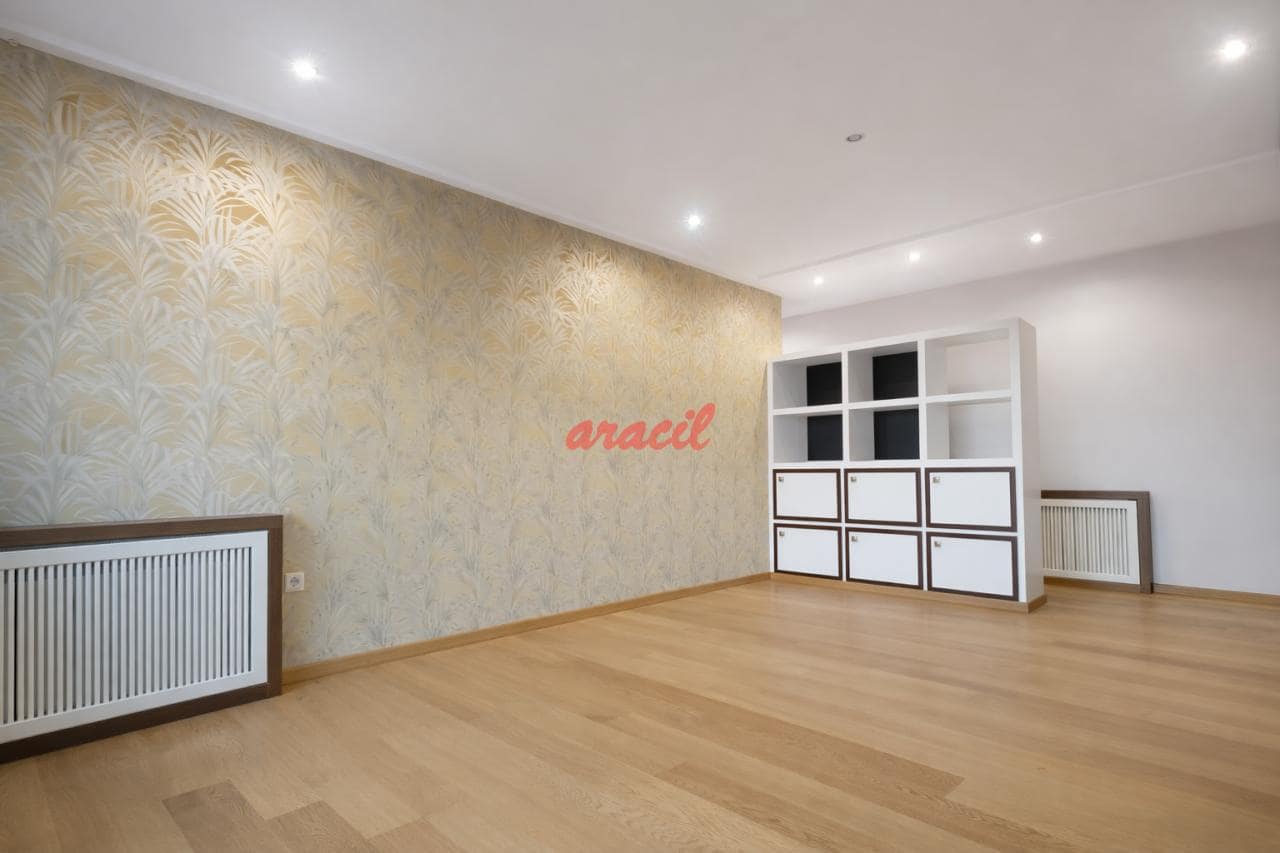 3 bedroom Flat for rent in Ourense city with garage - € 900 (Ref: 9284870)