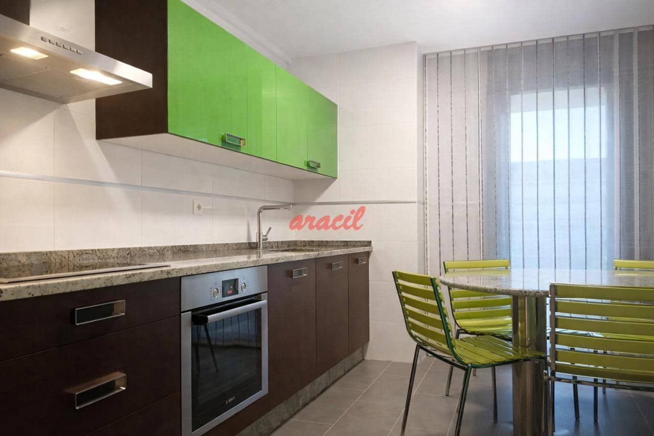 3 bedroom Flat for rent in Ourense city with garage - € 900 (Ref: 9284870)