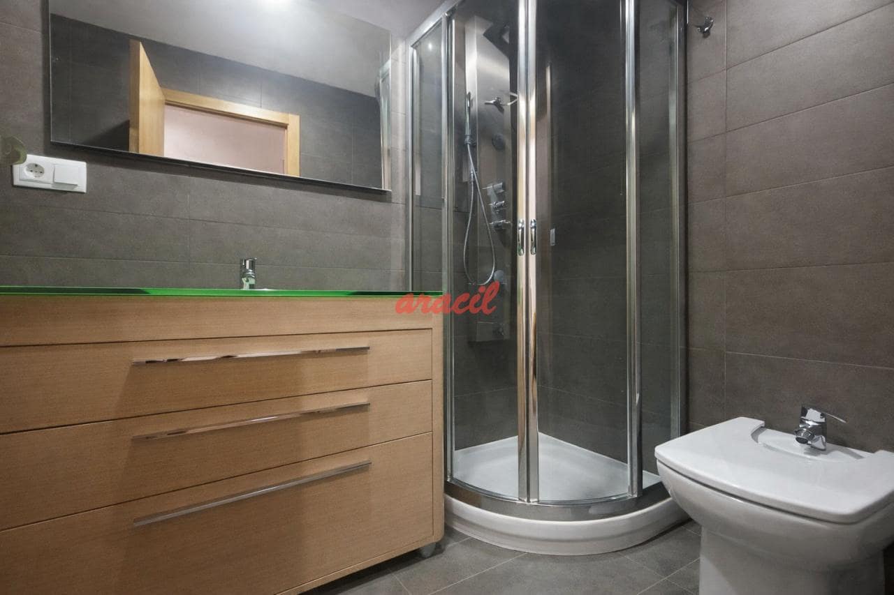 3 bedroom Flat for rent in Ourense city with garage - € 900 (Ref: 9284870)