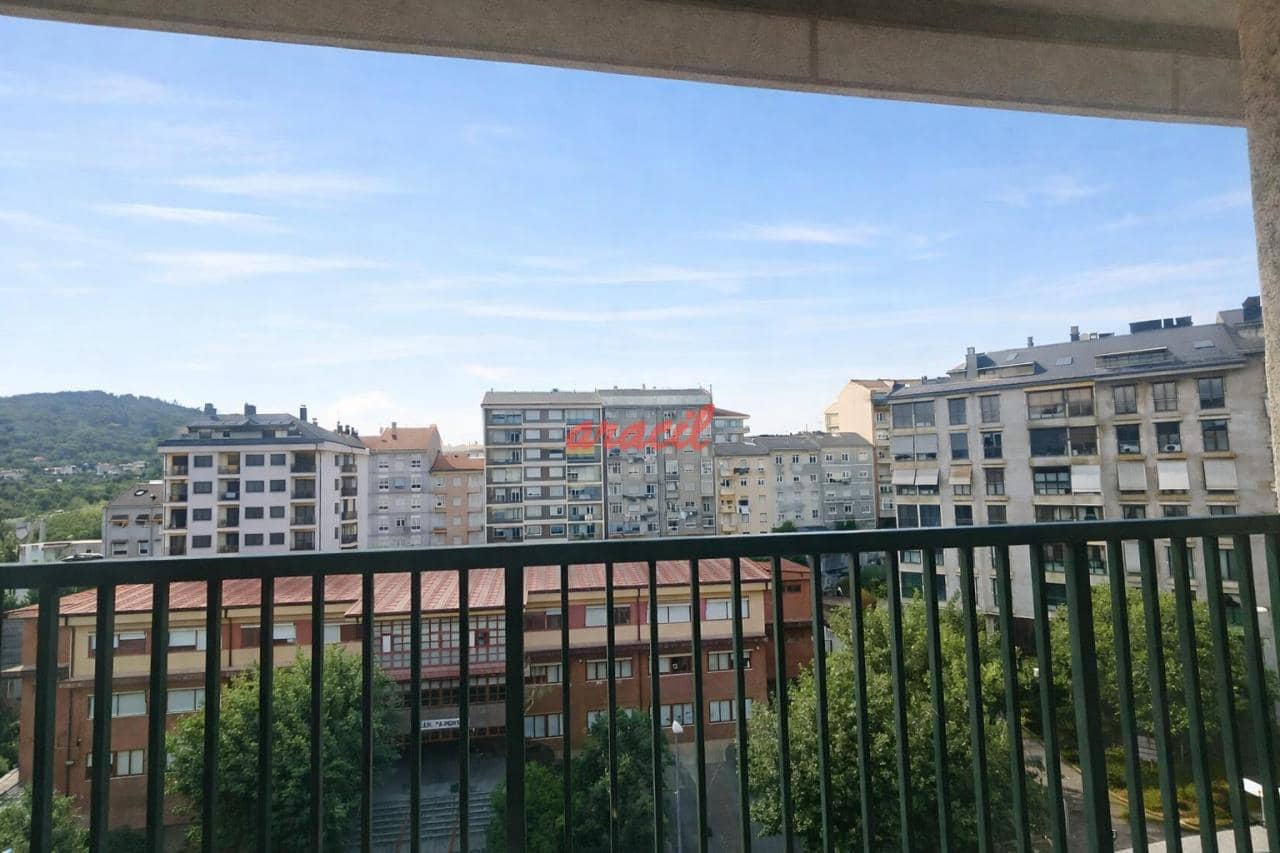 3 bedroom Flat for rent in Ourense city with garage - € 900 (Ref: 9284870)