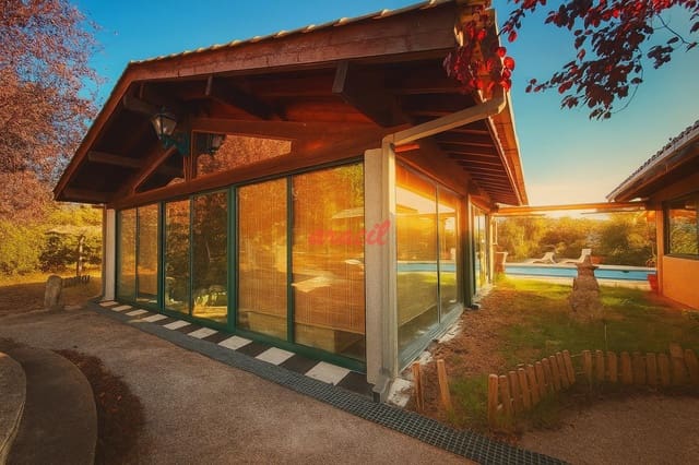 5 makuuhuone Huvila myytävänä paikassa Coles mukana uima-altaan 
autotalli - 400 000 € (Ref: 9321453)