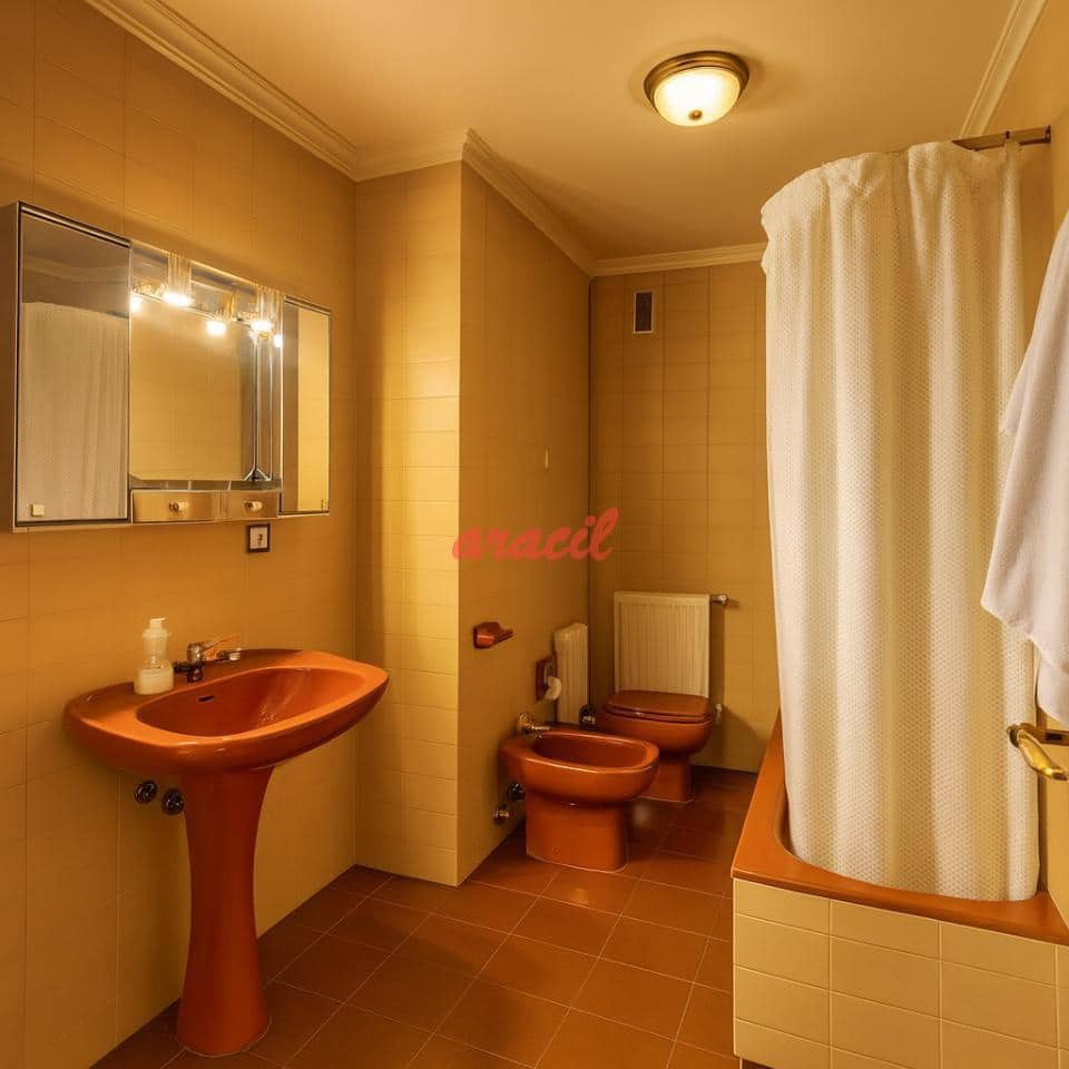 5 soveværelse Lejlighed til salg i Ourense by - € 420.000 (Ref: 9353125)