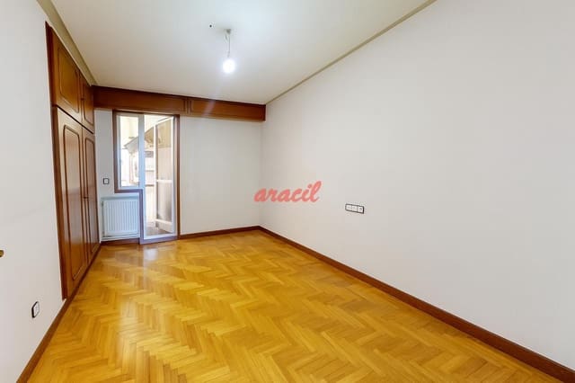 5 bedroom Flat for sale in Ourense city - € 420,000 (Ref: 9353125)