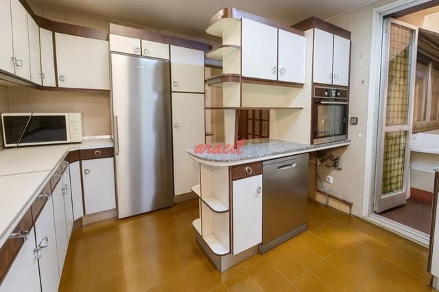 5 bedroom Flat for sale in Ourense city - € 420,000 (Ref: 9353125)