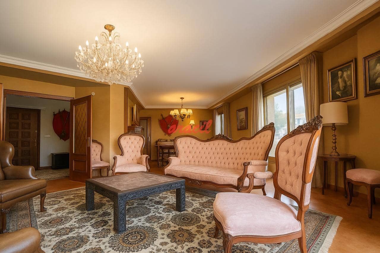 4 bedroom Flat for sale in Ourense city with garage - € 360,000 (Ref: 9421830)