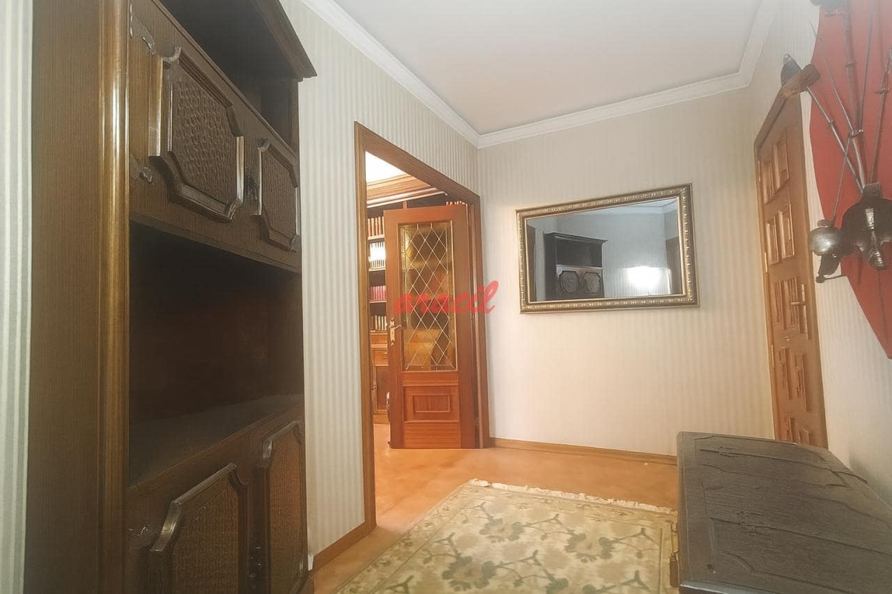 4 bedroom Flat for sale in Ourense city with garage - € 360,000 (Ref: 9421830)