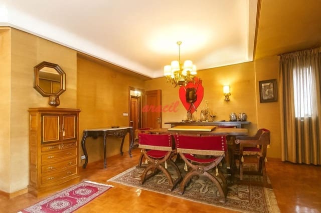 4 bedroom Flat for sale in Ourense city with garage - € 360,000 (Ref: 9421830)