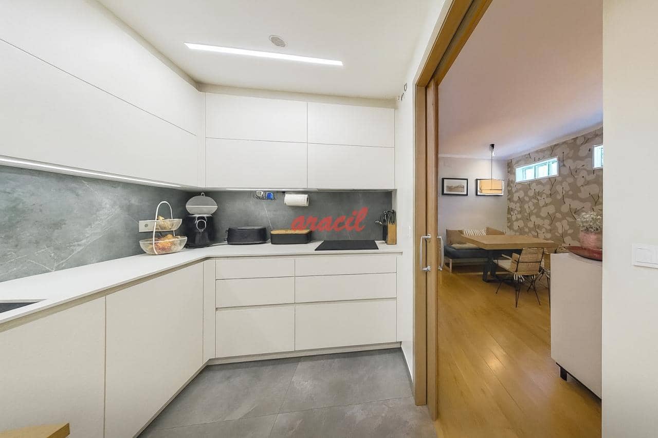 Ático de 4 habitaciones en Ourense ciudad en venta con garaje - 495.000 € (Ref: 9465148)