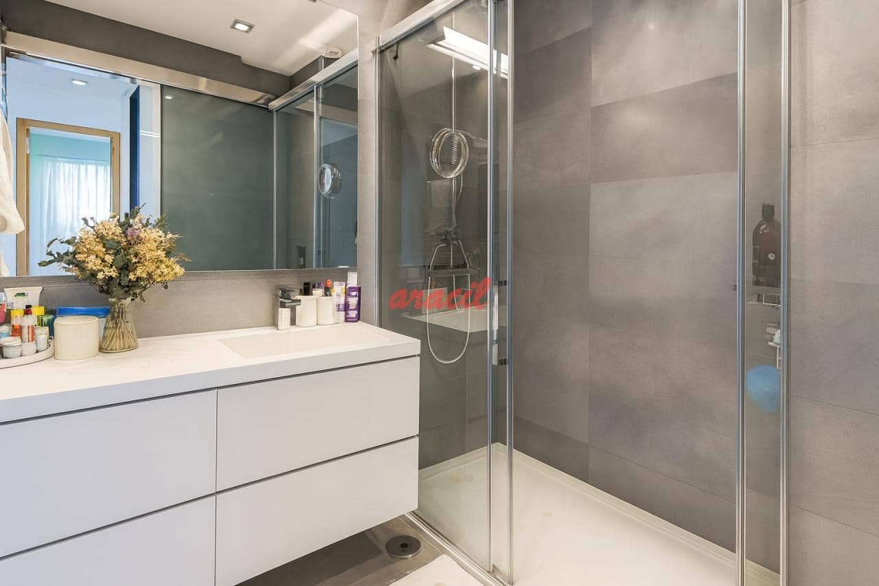 Ático de 4 habitaciones en Ourense ciudad en venta con garaje - 495.000 € (Ref: 9465148)