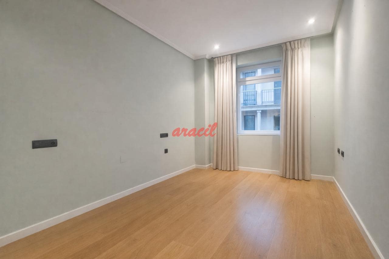 3 bedroom Flat for sale in Ourense city with garage - € 430,000 (Ref: 9598629)