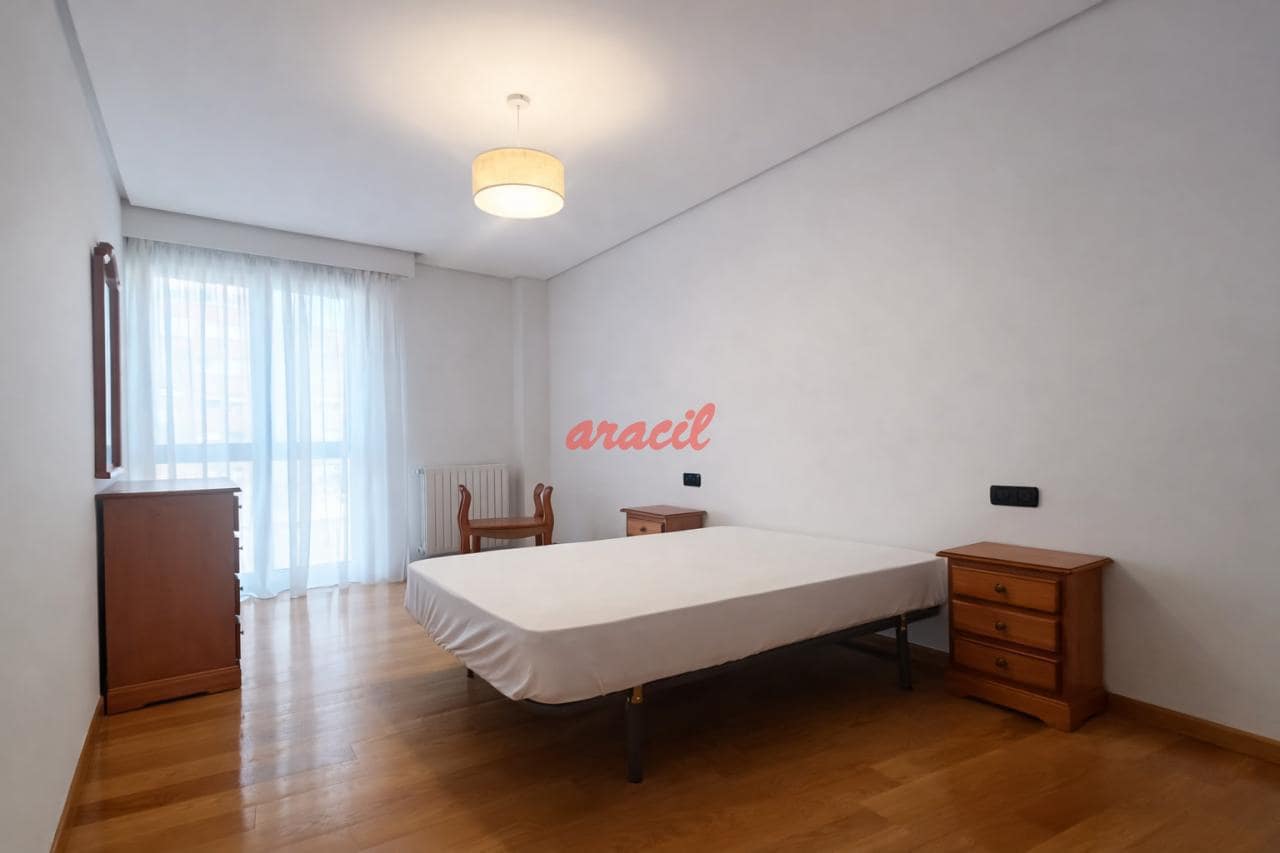 2 bedroom Flat for rent in Ourense city with garage - € 840 (Ref: 9714465)