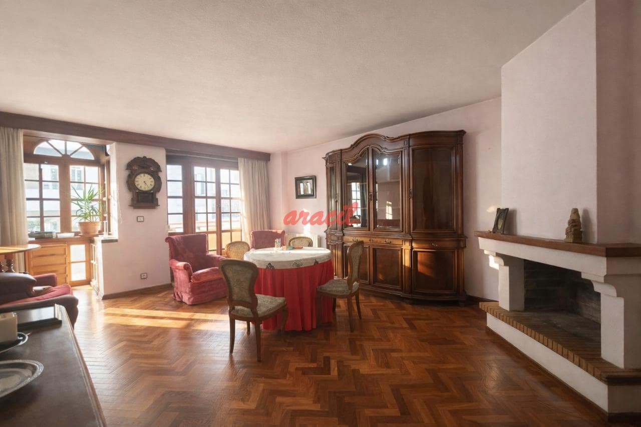 2 bedroom Apartment for sale in Ourense city with garage - € 290,000 (Ref: 9772663)