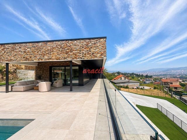 4 soverom Villa til salgs i Barbadás med svømmebasseng garasje - € 950 000 (Ref: 9794040)