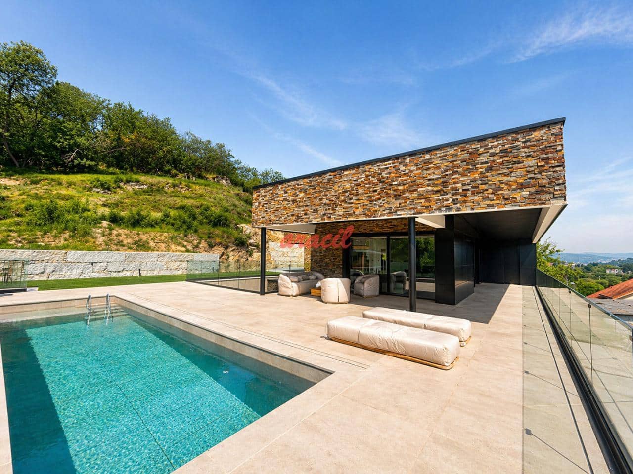 4 soveværelse Villa til salg i Barbadas med swimmingpool garage - € 950.000 (Ref: 9794040)