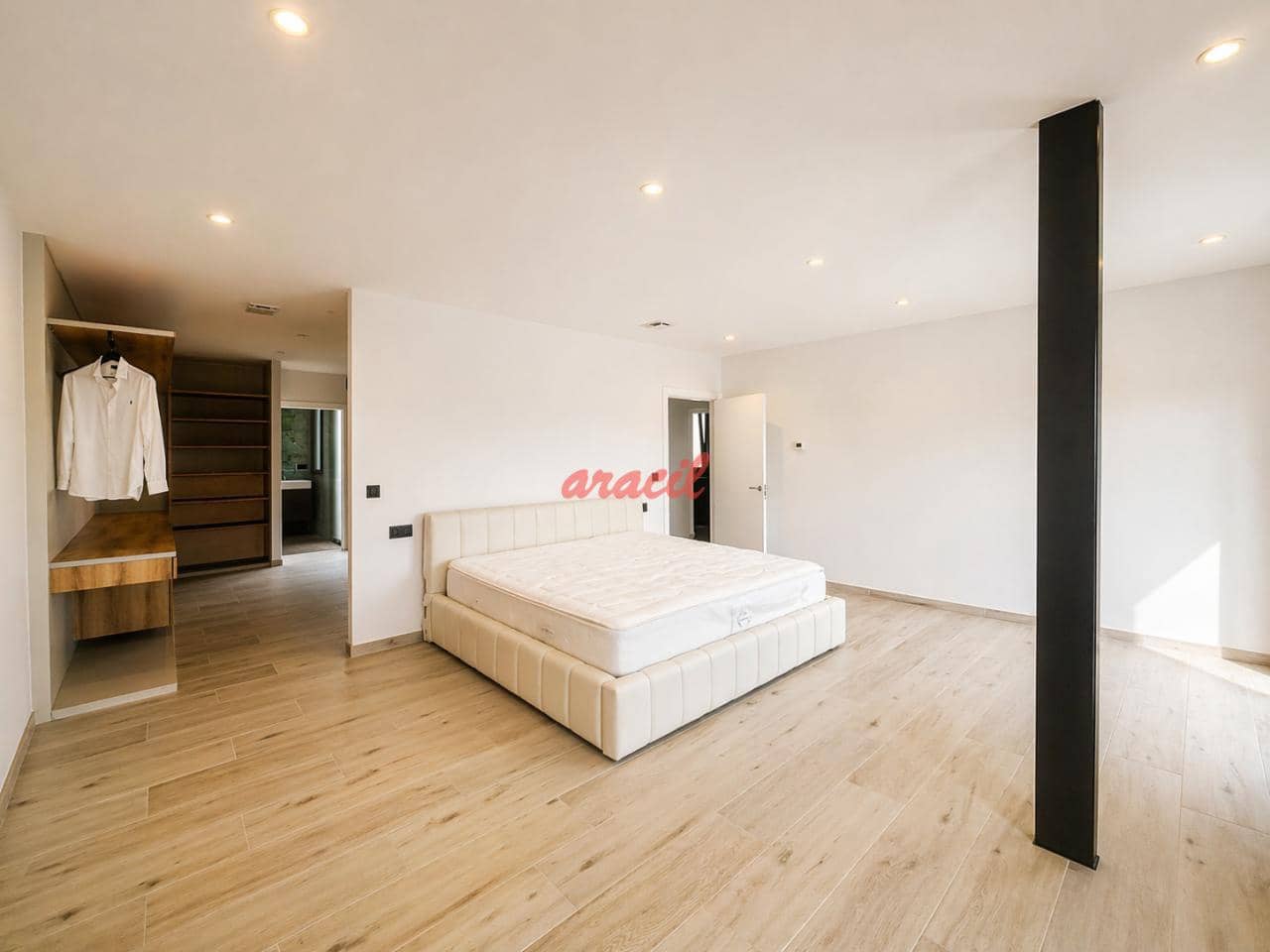 4 soveværelse Villa til salg i Barbadas med swimmingpool garage - € 950.000 (Ref: 9794040)