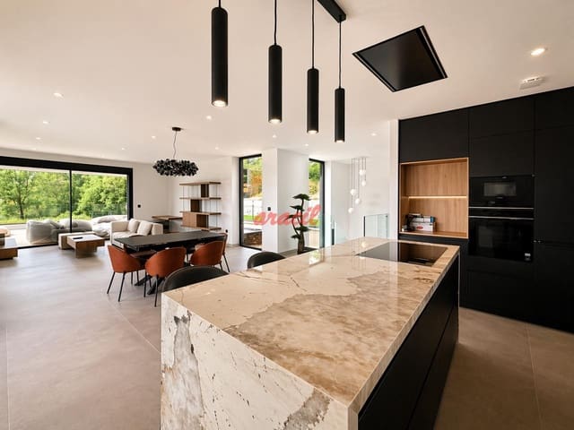 4 soverom Villa til salgs i Barbadás med svømmebasseng garasje - € 950 000 (Ref: 9794040)