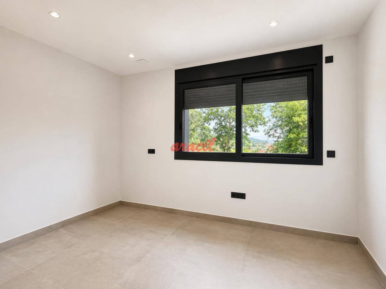 4 soveværelse Villa til salg i Barbadas med swimmingpool garage - € 950.000 (Ref: 9794040)