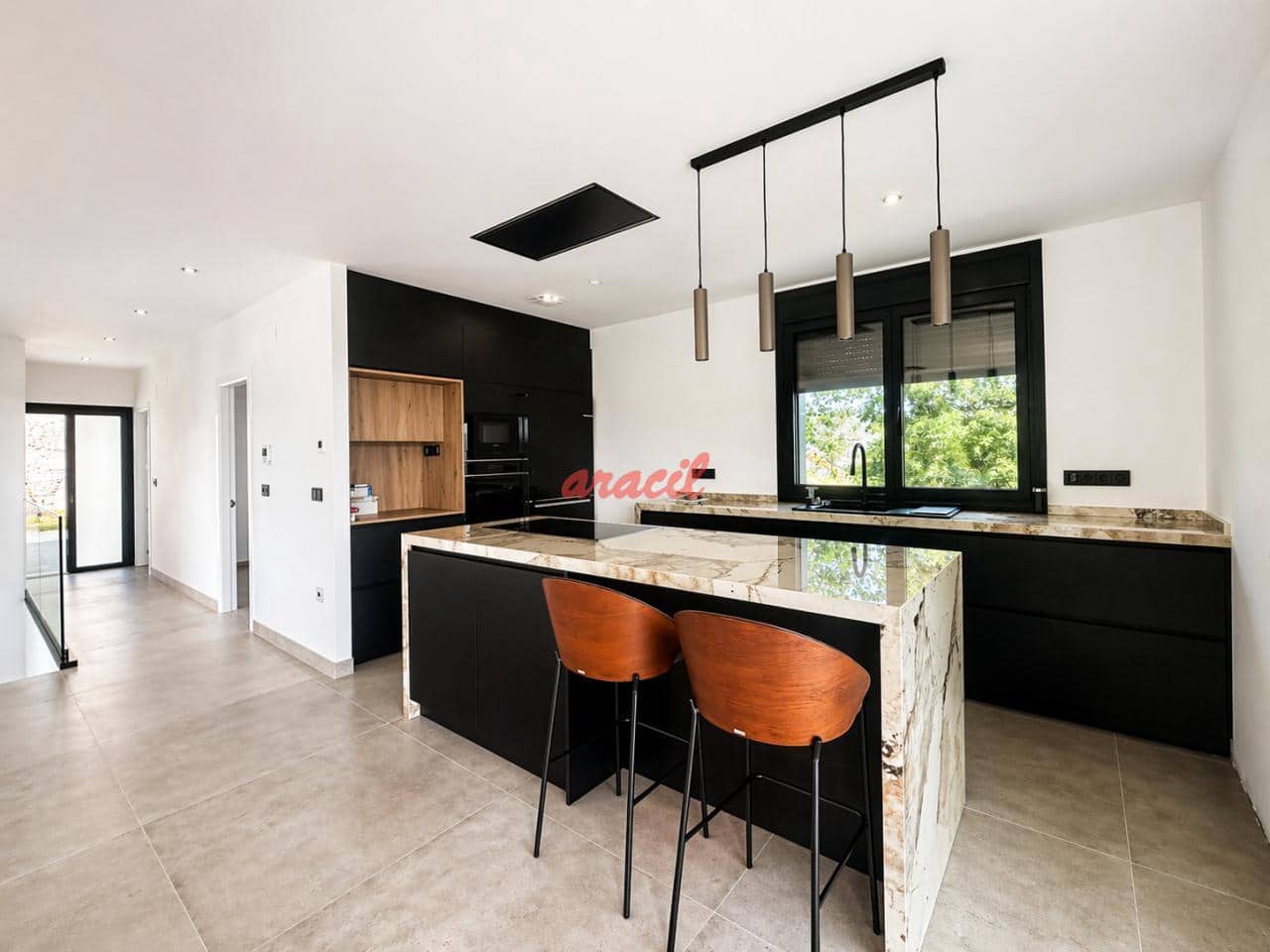 4 soveværelse Villa til salg i Barbadas med swimmingpool garage - € 950.000 (Ref: 9794040)