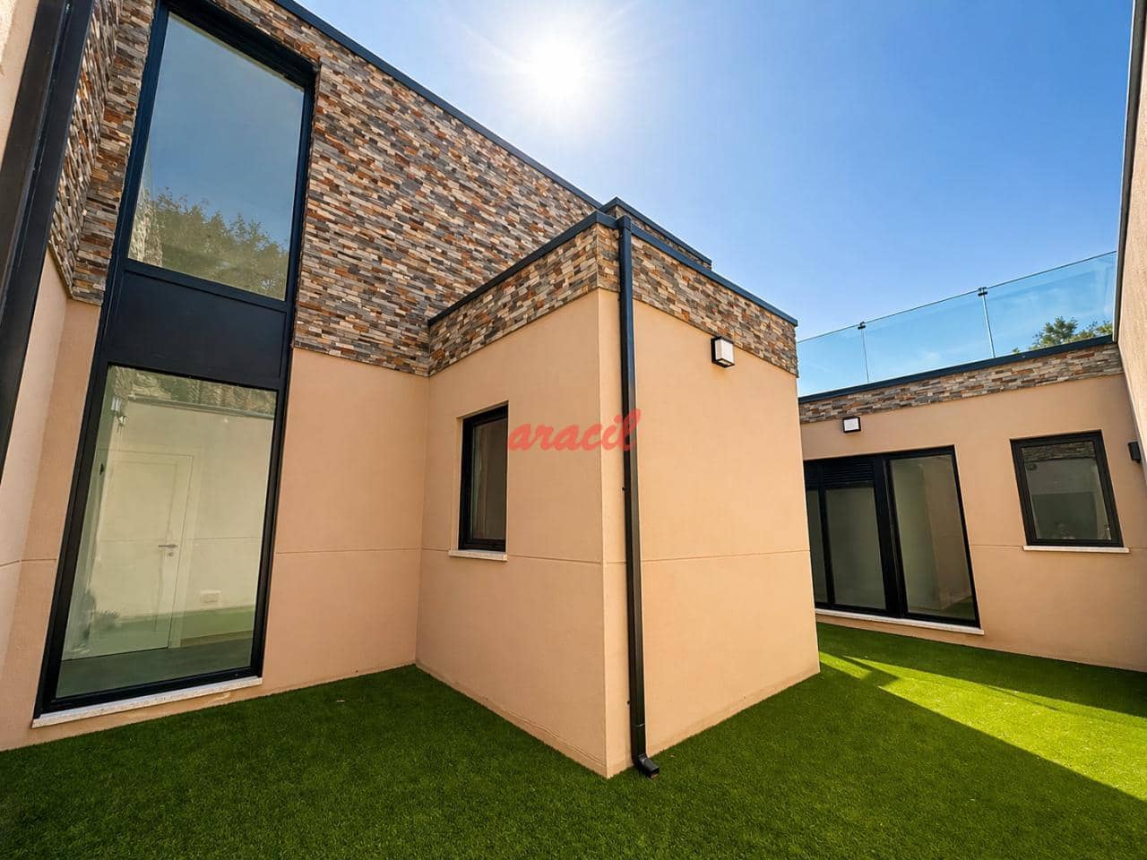 4 soveværelse Villa til salg i Barbadas med swimmingpool garage - € 950.000 (Ref: 9794040)