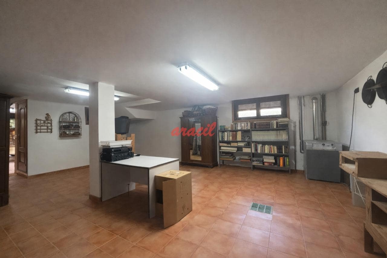 Chalet de 4 habitaciones en Amoeiro en venta con piscina garaje - 425.000 € (Ref: 9859040)