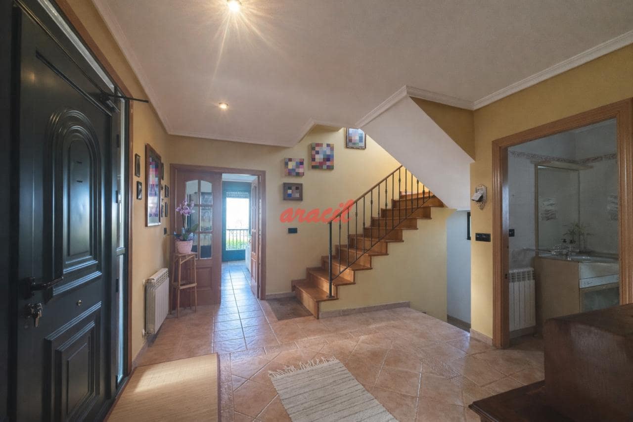Chalet de 4 habitaciones en Amoeiro en venta con piscina garaje - 425.000 € (Ref: 9859040)
