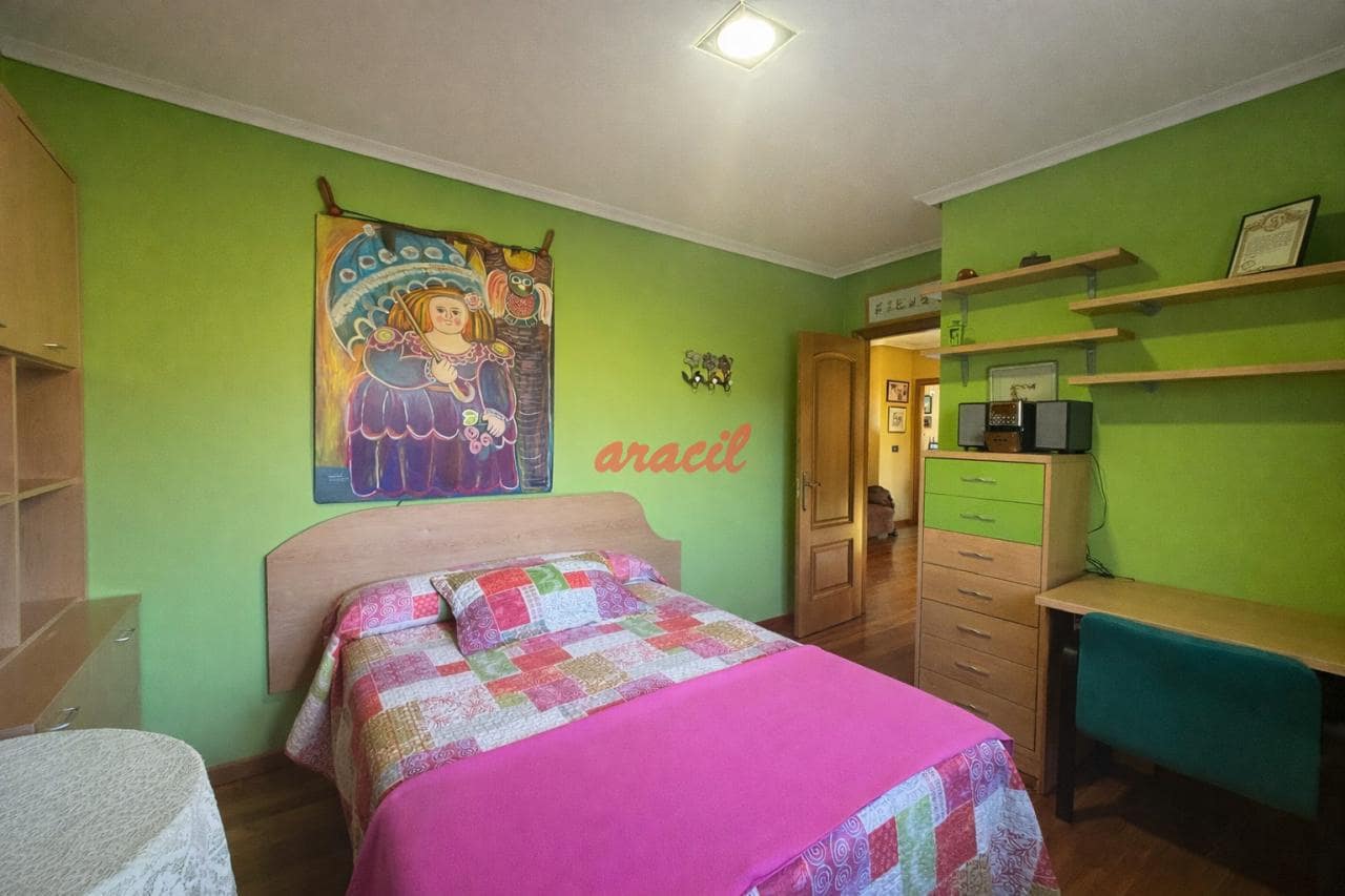 Chalet de 4 habitaciones en Amoeiro en venta con piscina garaje - 425.000 € (Ref: 9859040)