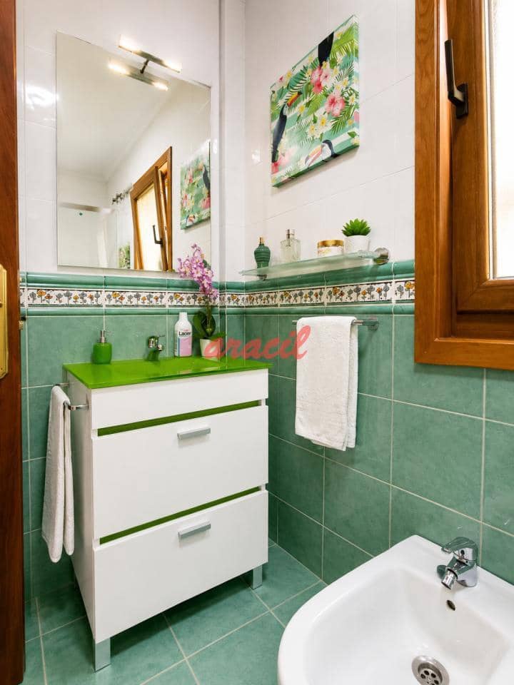 5 bedroom Villa for sale in Pereiro de Aguiar with garage - € 275,000 (Ref: 9861155)
