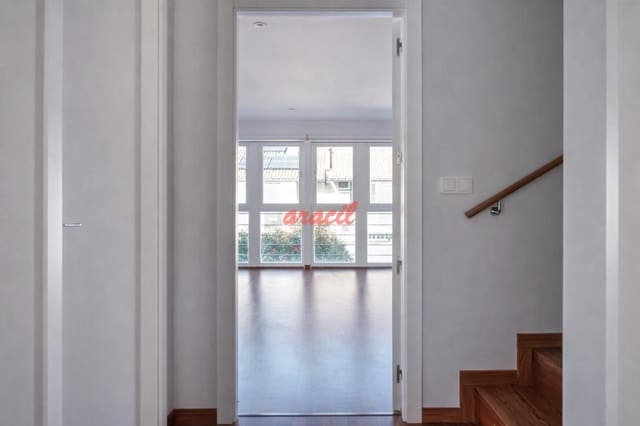 5 bedroom Semi-detached Villa for sale in Ourense city with pool garage - € 700,000 (Ref: 9866445)