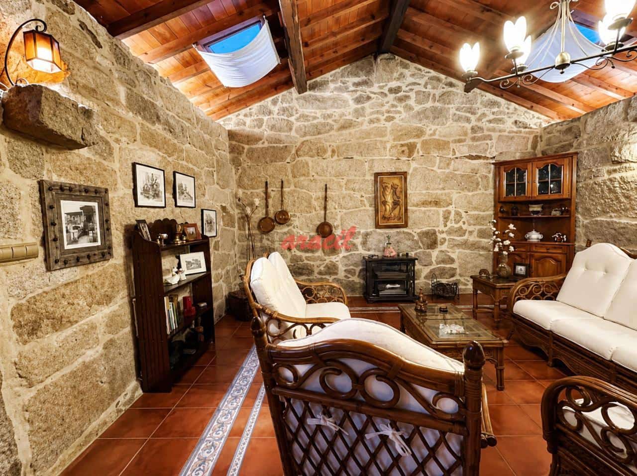 3 slaapkamer Villa te koop in San Amaro met zwembad garage - € 312.000 (Ref: 9868150)