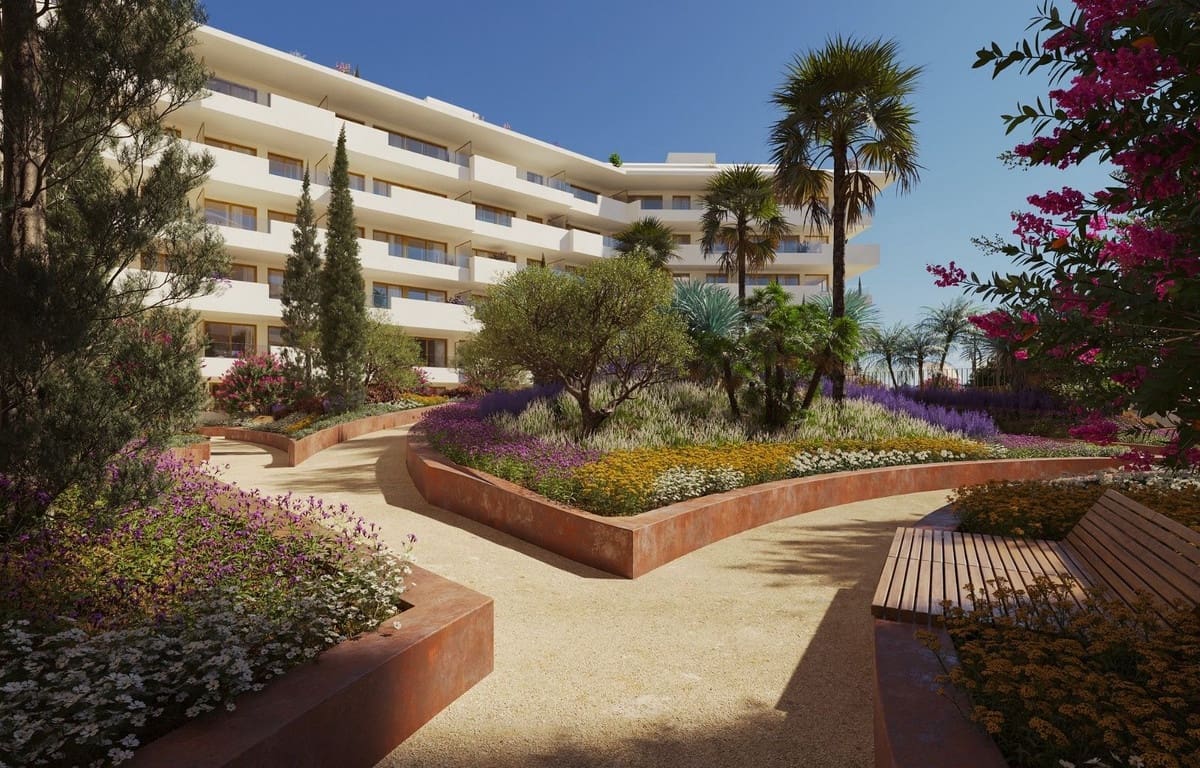 Apartamento de 2 habitaciones en Fuengirola en venta con piscina garaje - 329.000 € (Ref: 10136328)