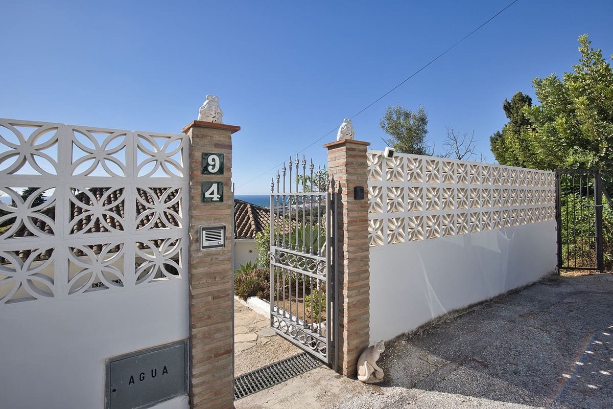 4 soverom Villa til salgs i Mijas Costa med svømmebasseng garasje - € 869 000 (Ref: 10183520)
