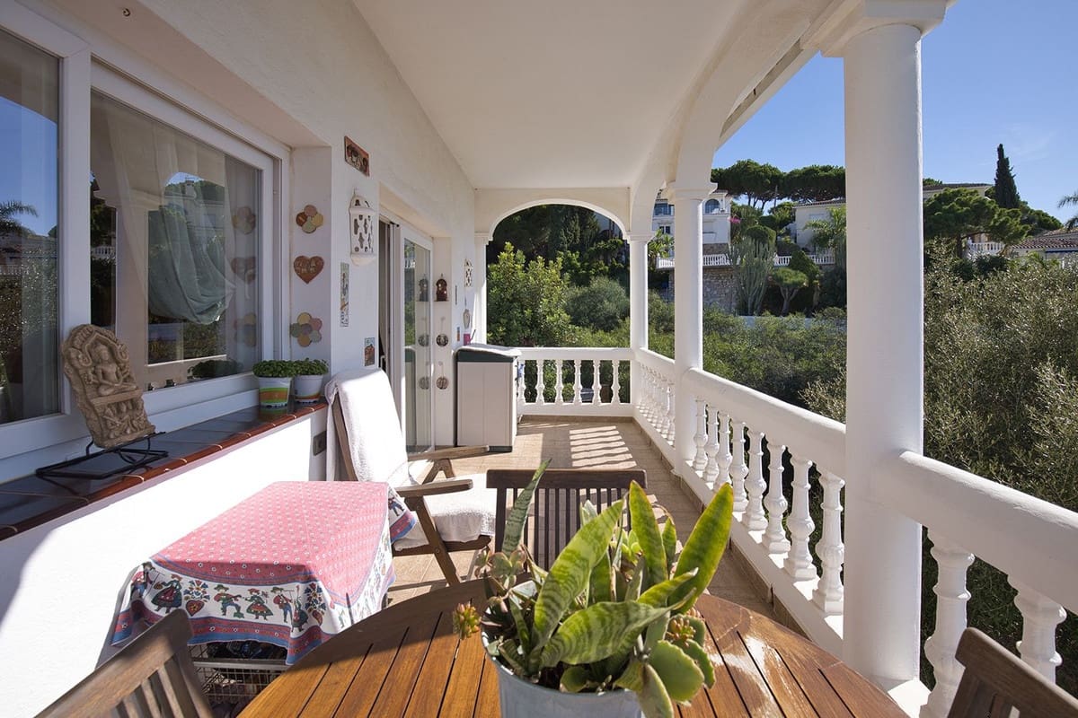 4 soverom Villa til salgs i Mijas Costa med svømmebasseng garasje - € 869 000 (Ref: 10183520)