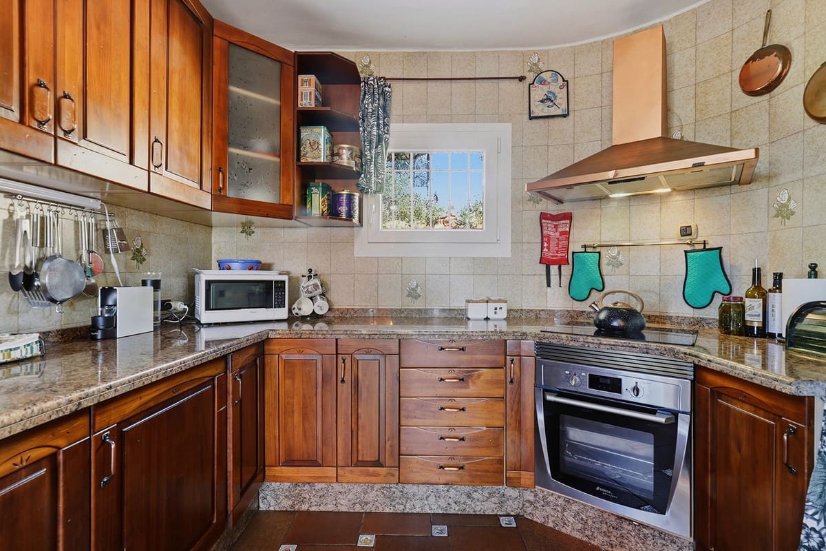 4 soverom Villa til salgs i Mijas Costa med svømmebasseng garasje - € 869 000 (Ref: 10183520)