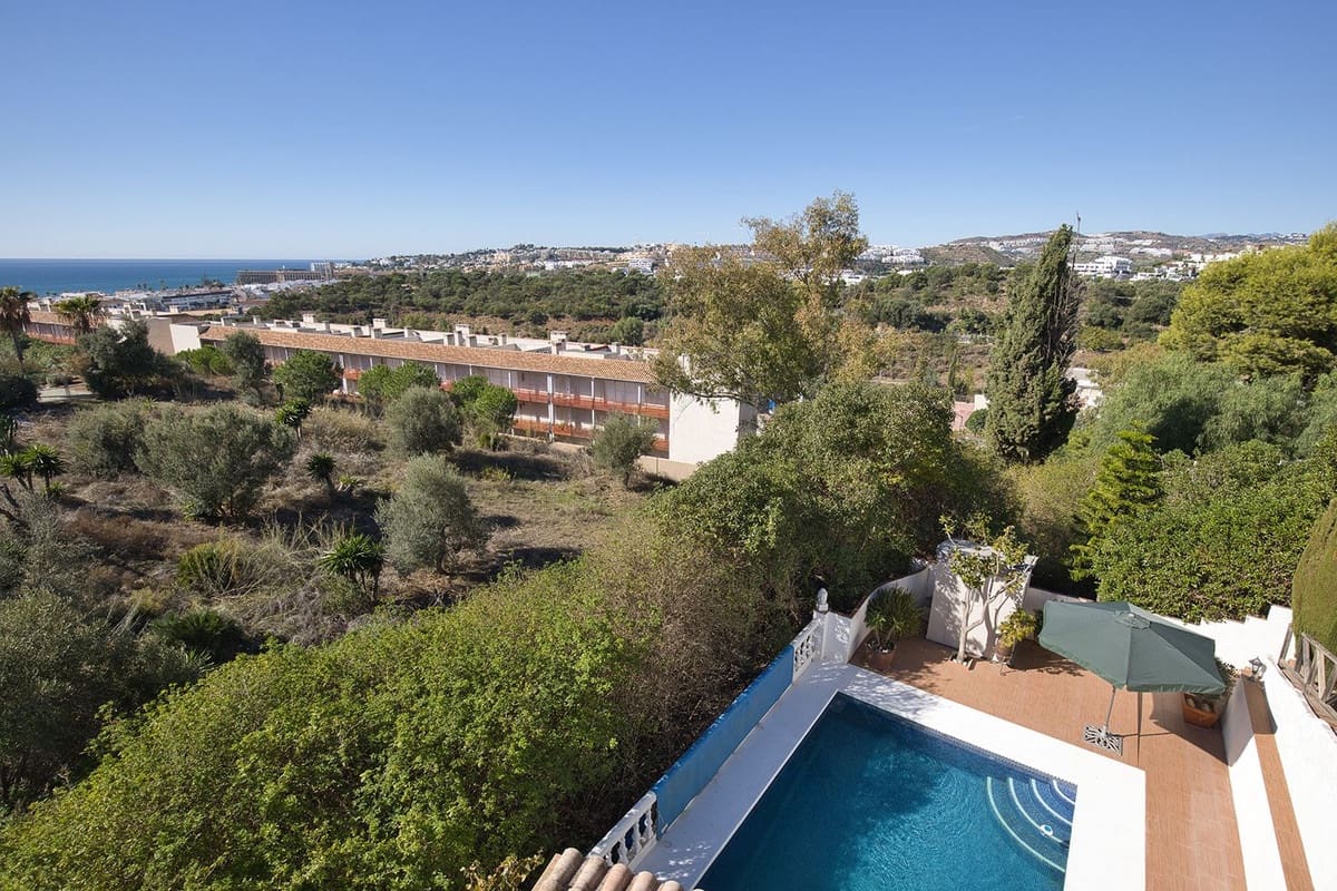 4 soverom Villa til salgs i Mijas Costa med svømmebasseng garasje - € 869 000 (Ref: 10183520)