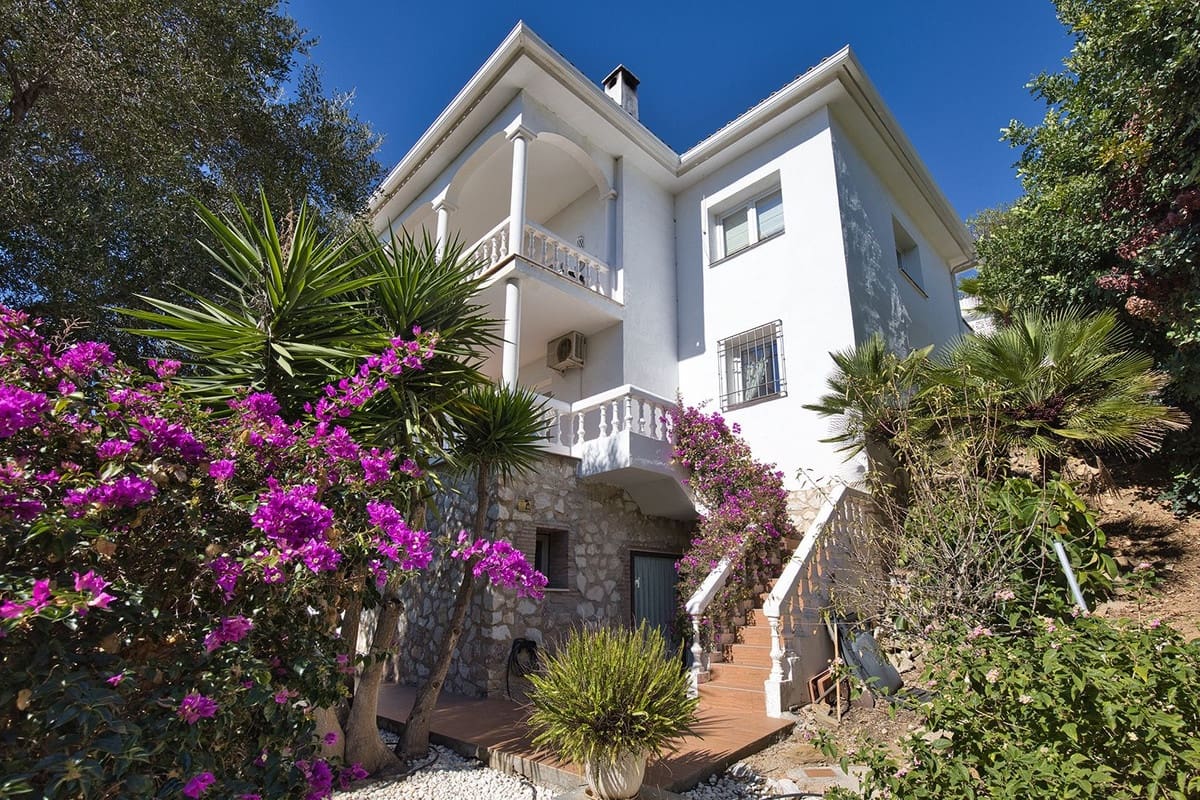 4 soverom Villa til salgs i Mijas Costa med svømmebasseng garasje - € 869 000 (Ref: 10183520)